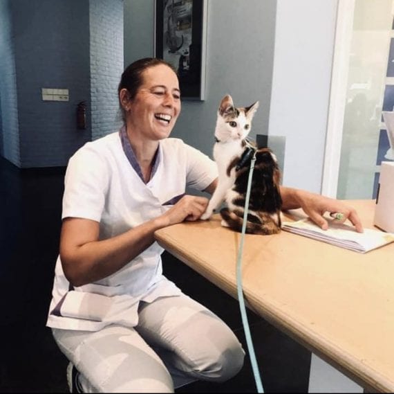 IMG_29E1108E84CA-1-570x569